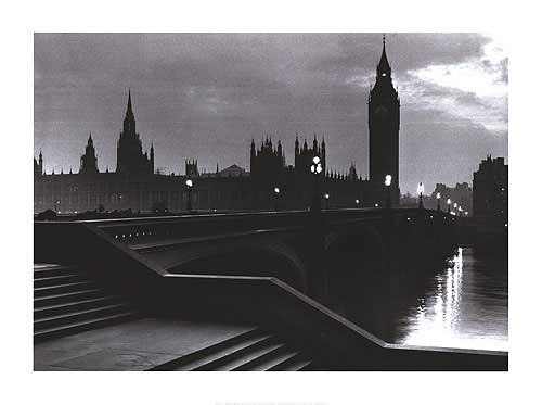 London bridge wall art showing iconic bridge and cityscape