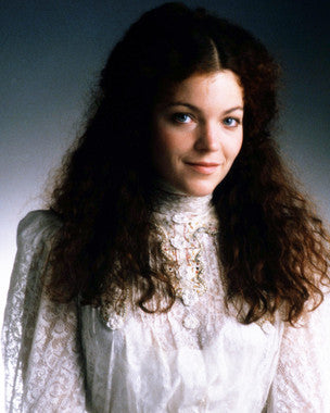 Amy Irving in a dramatic scene from Yentl showcasing her acting prowess.