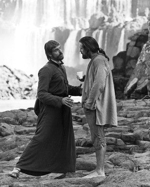 Robert De Niro in a tense action scene from Mission movie
