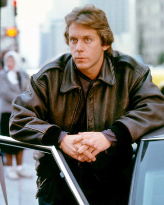 Midnight Caller DVD box set showcasing Gary Cole in a suspenseful moment.