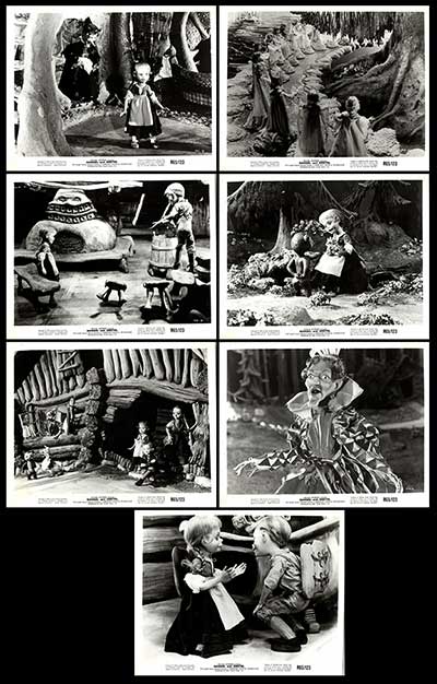 Illustration of Hansel and Gretel in the forest, captivating children's imaginations.